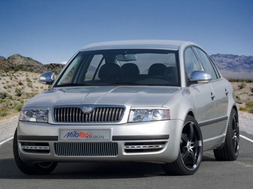 Superb-Facel_Front